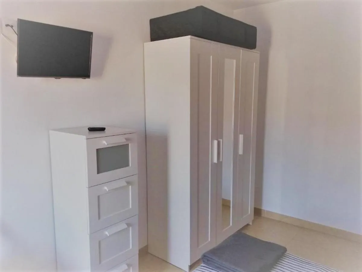 Centrico Y Acogedor Apartamento Girona Spain